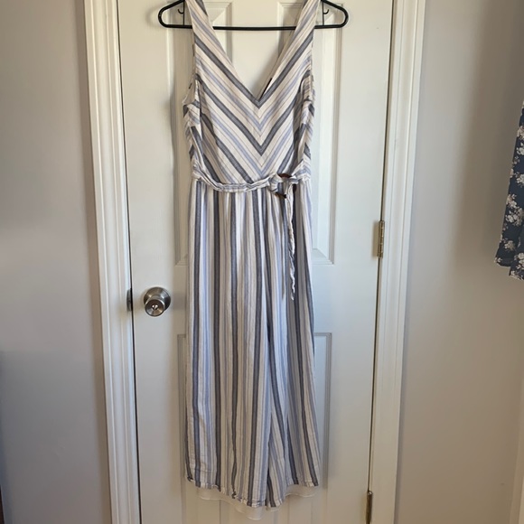 Crystal sky one piece jumper size medium white with blue stripes - Picture 2 of 8